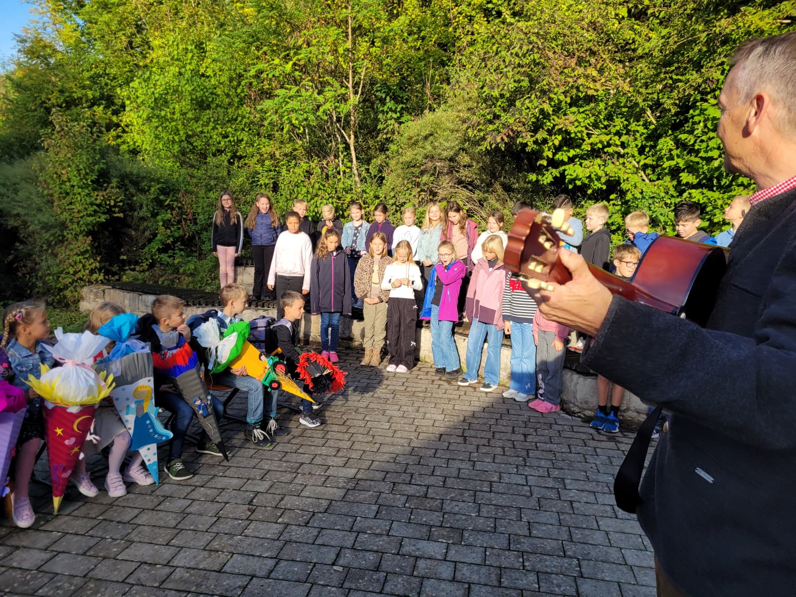 einschulen